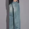 Men's Light Wash Relaxed-Fit Jeans